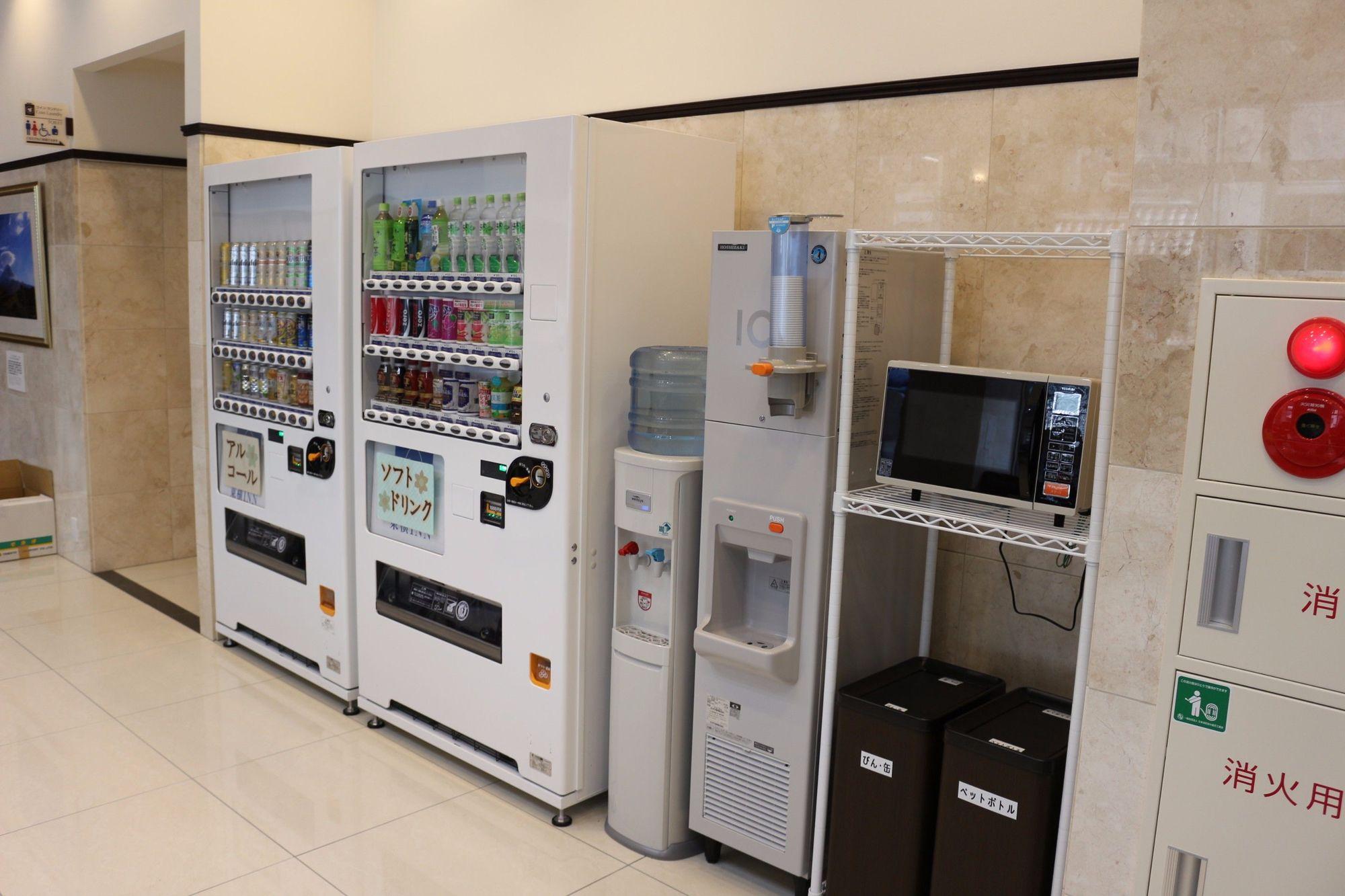 Toyoko Inn Tokyo Eki Yaesu Kita Guchi מראה חיצוני תמונה