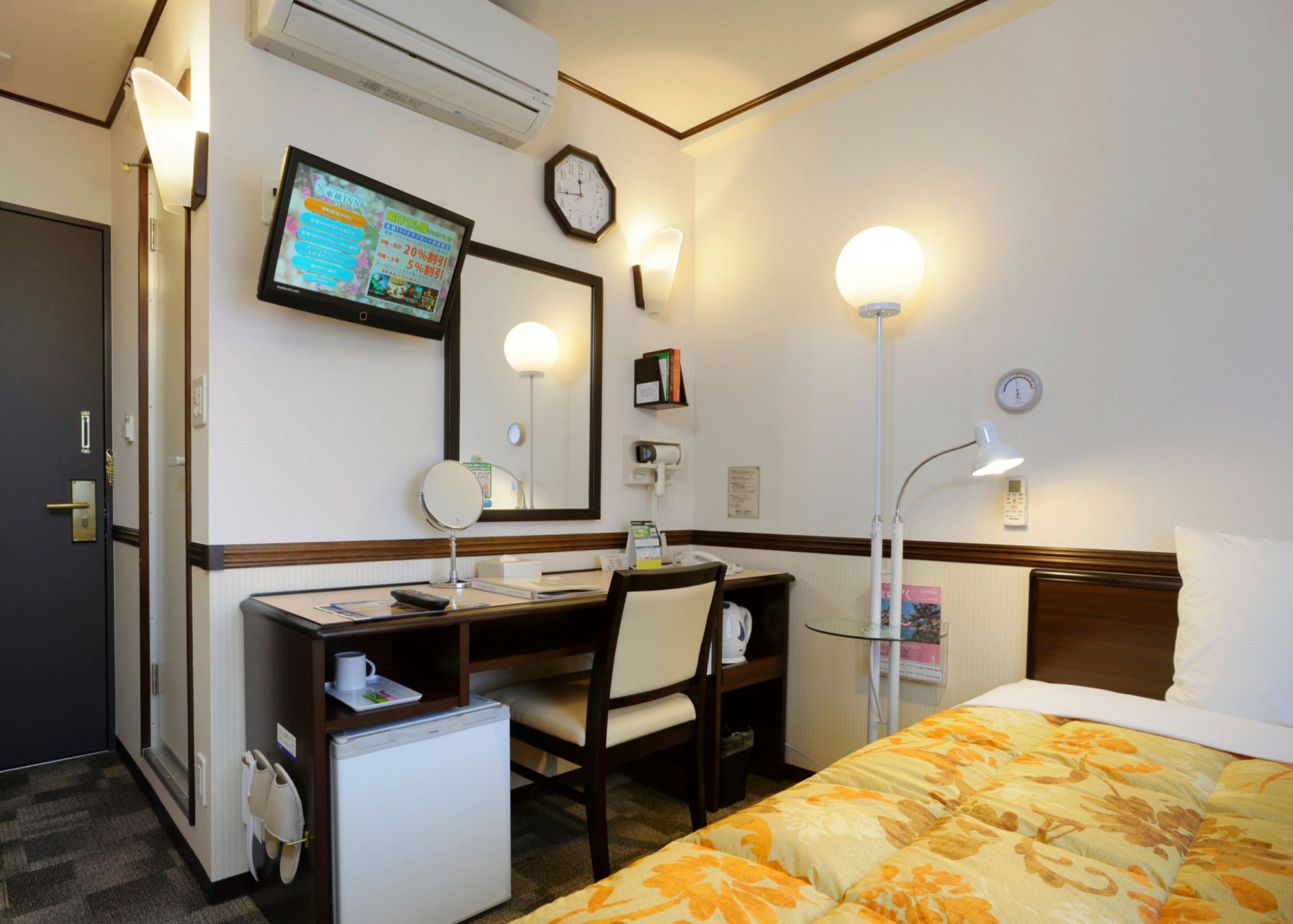 Toyoko Inn Tokyo Eki Yaesu Kita Guchi מראה חיצוני תמונה